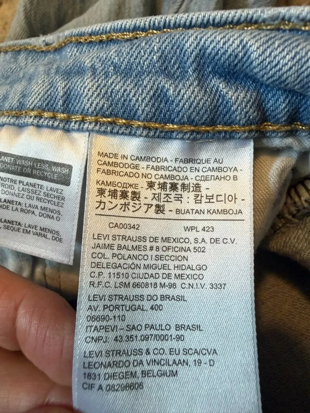 Levi's 527 Slim Bootcut Light Wash Jeans Size 31 x 32 Raw Hem